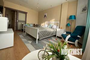 1-к квартира, посуточно, 42м2, 17/24 этаж