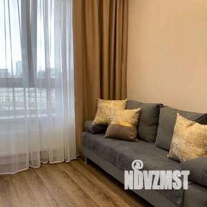 1-к квартира, посуточно, 37м2, 12/30 этаж