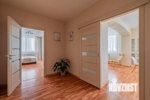 2-к квартира, посуточно, 72м2, 1/1 этаж