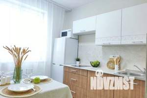 1-к квартира, посуточно, 37м2, 4/32 этаж