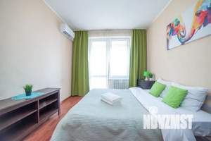 1-к квартира, посуточно, 45м2, 15/25 этаж