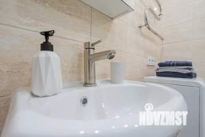 Студия квартира, посуточно, 25м2, 1/5 этаж