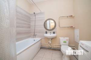 2-к квартира, посуточно, 41м2, 17/25 этаж