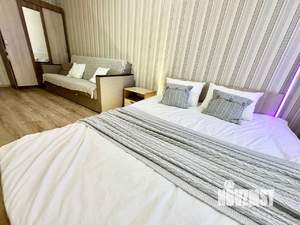 1-к квартира, посуточно, 42м2, 19/25 этаж