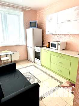 1-к квартира, посуточно, 39м2, 9/32 этаж