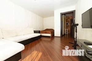 1-к квартира, посуточно, 42м2, 1/1 этаж