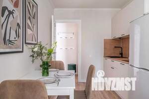 1-к квартира, посуточно, 40м2, 3/25 этаж