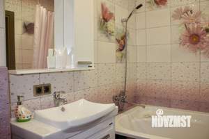 2-к квартира, посуточно, 75м2, 1/1 этаж