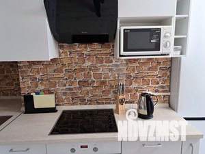 1-к квартира, посуточно, 56м2, 1/1 этаж