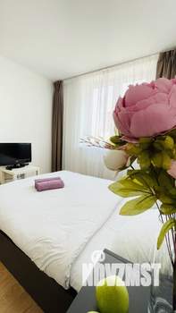 1-к квартира, посуточно, 42м2, 11/18 этаж