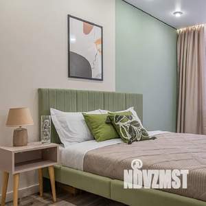 1-к квартира, посуточно, 38м2, 22/35 этаж