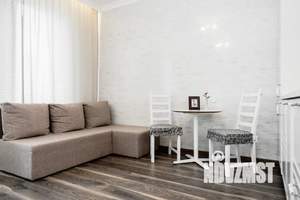 Студия квартира, посуточно, 39м2, 10/32 этаж