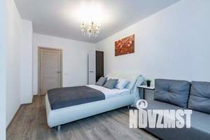 3-к квартира, посуточно, 65м2, 1/25 этаж