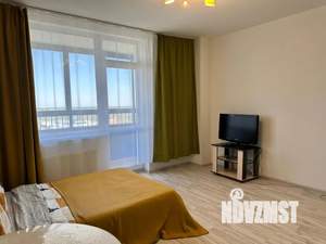 Студия квартира, посуточно, 31м2, 18/32 этаж