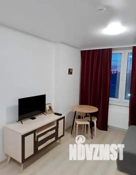 Студия квартира, посуточно, 40м2, 17/32 этаж