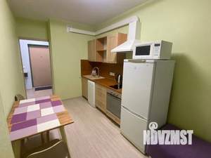 1-к квартира, посуточно, 37м2, 21/25 этаж