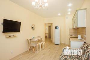 1-к квартира, посуточно, 42м2, 22/35 этаж