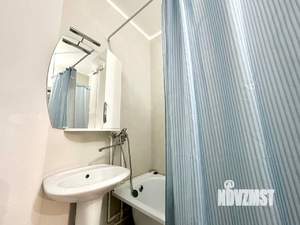 Студия квартира, посуточно, 33м2, 17/25 этаж