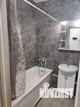 Студия квартира, посуточно, 35м2, 19/24 этаж