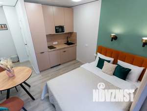 Студия квартира, посуточно, 20м2, 1/25 этаж