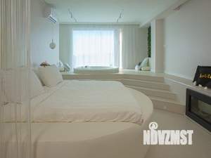 Студия квартира, посуточно, 40м2, 15/32 этаж