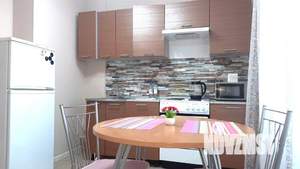 1-к квартира, посуточно, 37м2, 1/1 этаж