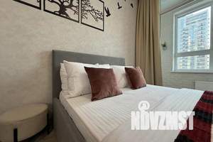 1-к квартира, посуточно, 35м2, 5/25 этаж