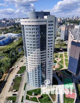 Студия квартира, посуточно, 35м2, 16/24 этаж