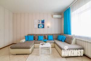 1-к квартира, посуточно, 54м2, 1/1 этаж