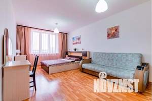 3-к квартира, посуточно, 65м2, 1/25 этаж