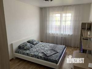 1-к квартира, посуточно, 40м2, 4/25 этаж