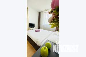 1-к квартира, посуточно, 42м2, 1/18 этаж