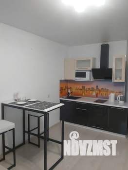 Студия квартира, посуточно, 32м2, 15/25 этаж
