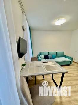 Студия квартира, посуточно, 28м2, 3/15 этаж