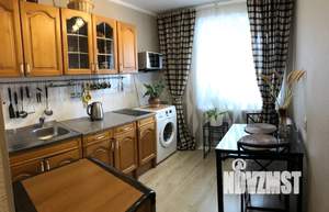 1-к квартира, посуточно, 38м2, 4/9 этаж