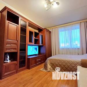 1-к квартира, посуточно, 40м2, 7/10 этаж