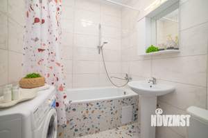 2-к квартира, посуточно, 40м2, 1/1 этаж