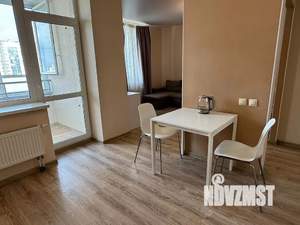 1-к квартира, посуточно, 42м2, 7/25 этаж