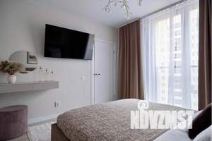 1-к квартира, посуточно, 39м2, 10/18 этаж