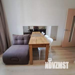 1-к квартира, посуточно, 37м2, 9/10 этаж