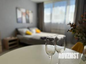 Студия квартира, посуточно, 20м2, 1/12 этаж