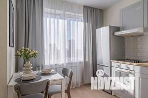 1-к квартира, посуточно, 35м2, 17/25 этаж