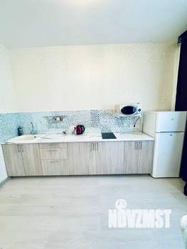 Студия квартира, посуточно, 40м2, 4/23 этаж