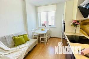 1-к квартира, посуточно, 42м2, 1/18 этаж