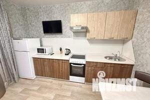 1-к квартира, посуточно, 35м2, 15/16 этаж