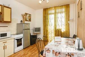 2-к квартира, посуточно, 78м2, 1/1 этаж