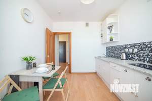 1-к квартира, посуточно, 38м2, 13/18 этаж
