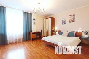 1-к квартира, посуточно, 40м2, 11/18 этаж