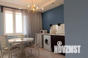 1-к квартира, посуточно, 40м2, 15/18 этаж