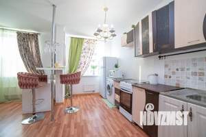 Студия квартира, посуточно, 33м2, 3/10 этаж
